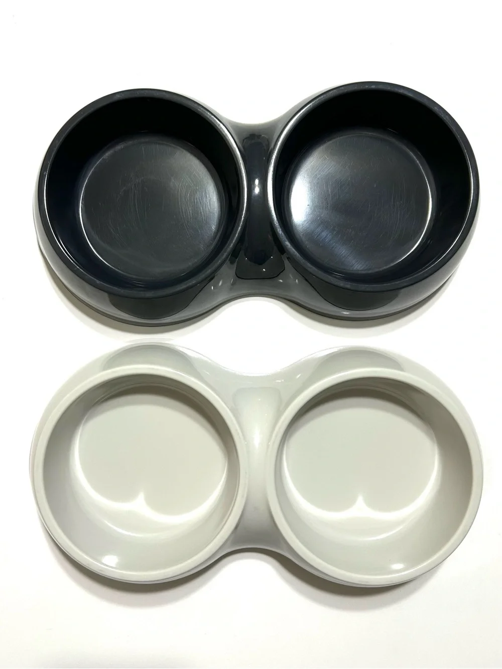 Set of 2 Cream and Dark Gray Double Pet Bowl for Dog / Cat Feeding Dish